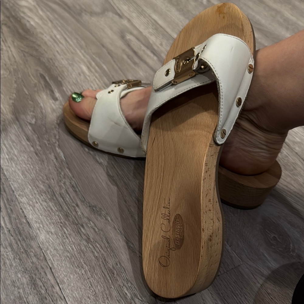 Wooden Women's Sandals White Slides Retro Classy Beach Pool ready